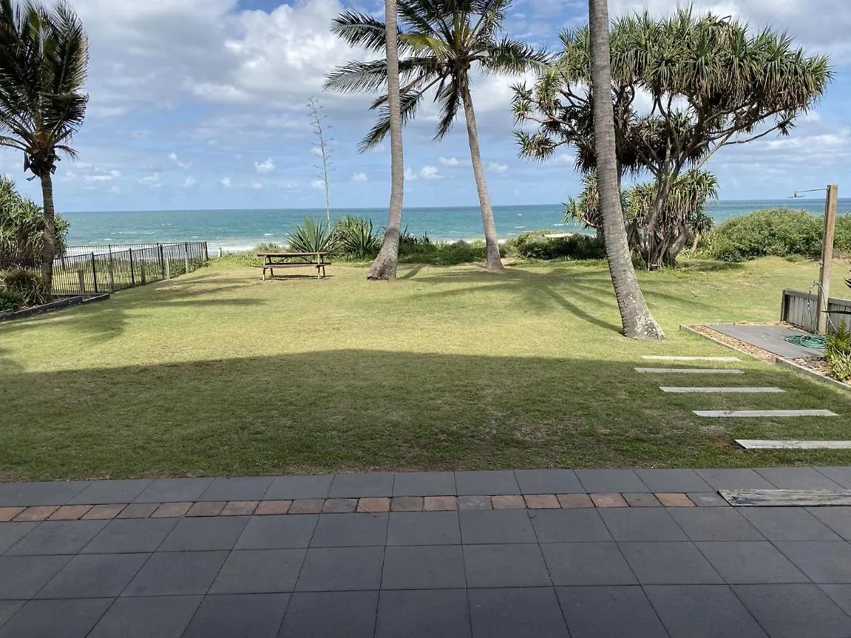 Apartment Horizons Unit 2 Beachfront Unit Bargara