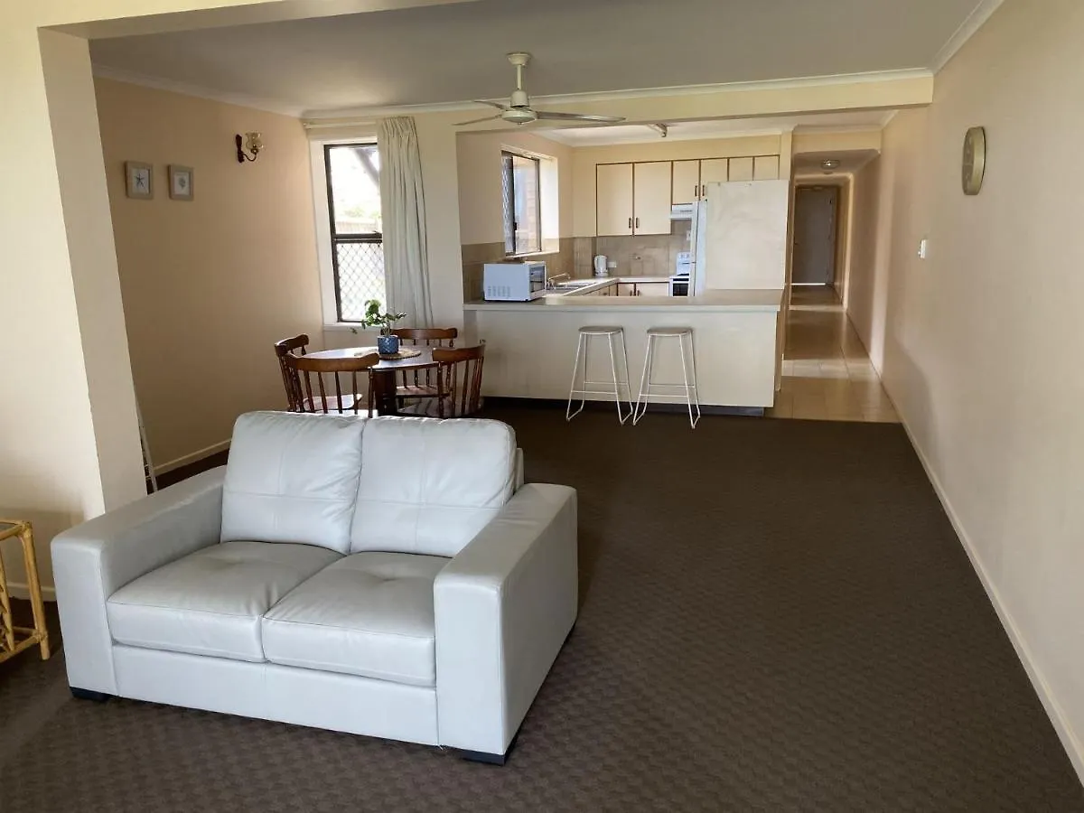 Horizons Unit 2 Beachfront Unit Bargara Apartment